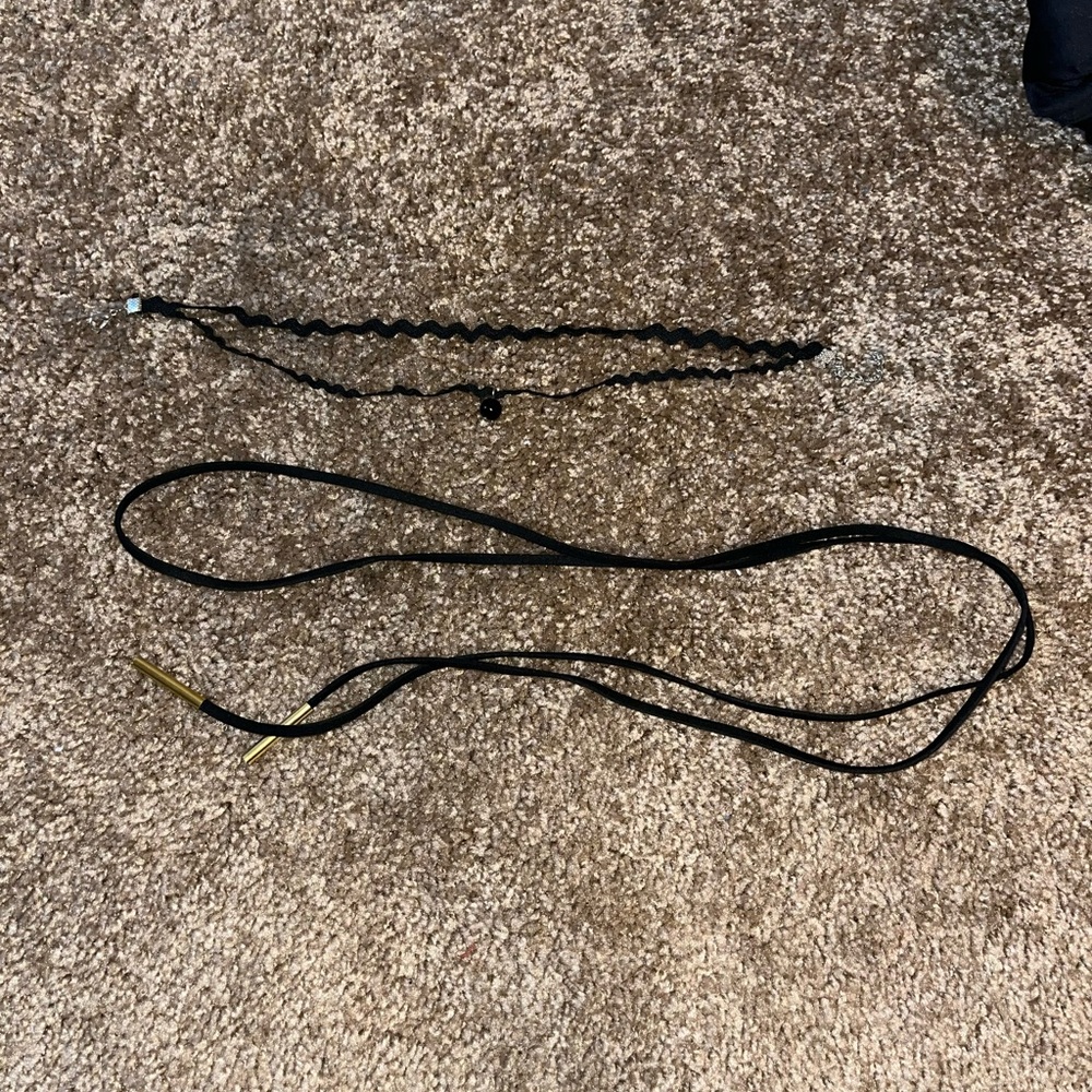 2 chokers